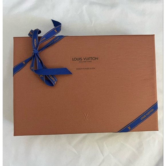 Louis Vuittons Gift Box Storage Cardboard Brown  7.5" x 11" x 1.8" - Picture 1 of 11